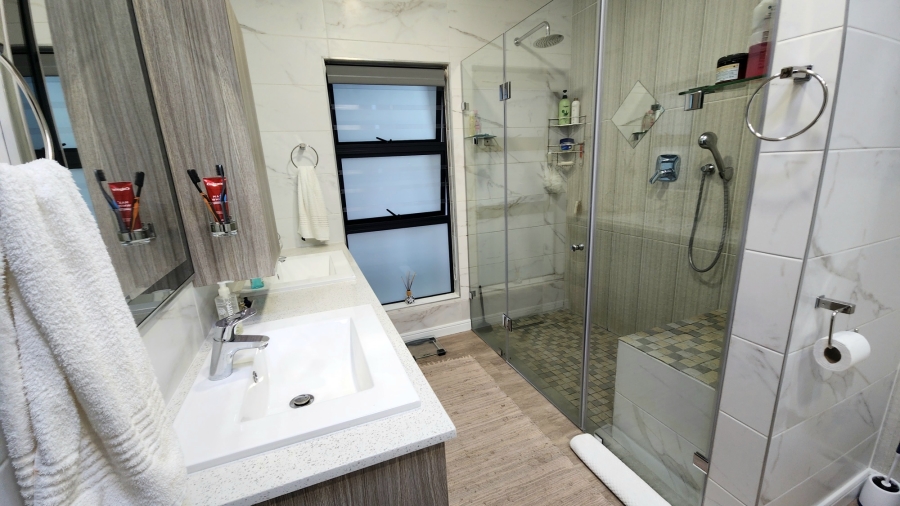 3 Bedroom Property for Sale in Monte Christo Western Cape